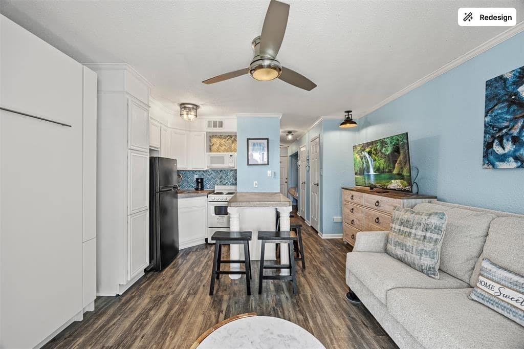 6102 Seawall Boulevard 280