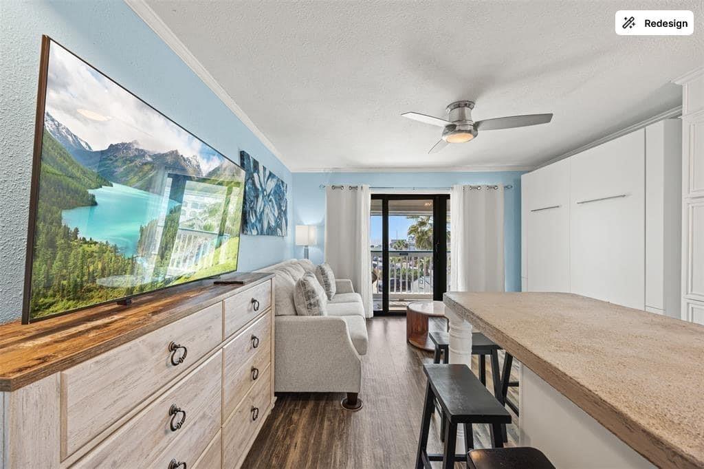 6102 Seawall Boulevard 280
