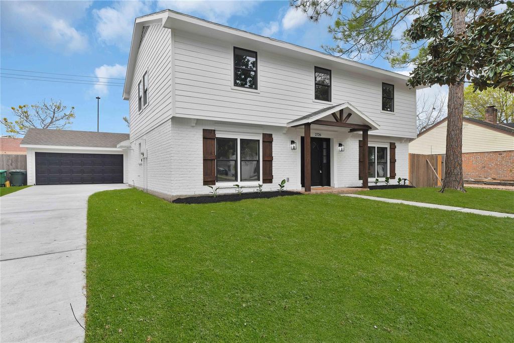 Photo of 2726 Stetson Lane, Houston, TX 77043 (MLS # 46522922)