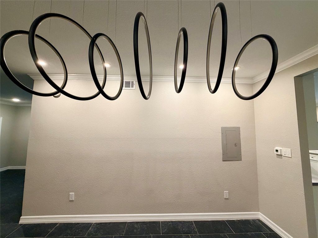 Photo of 811 Threadneedle Street #267, Houston, TX 77079 (MLS # 88122705)