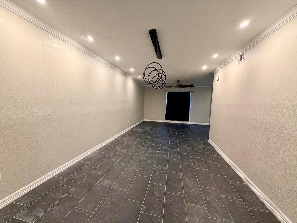 Photo of 811 Threadneedle Street #267, Houston, TX 77079 (MLS # 88122705)