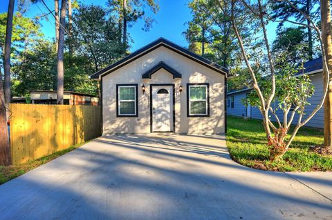 Photo of 10157 Barberry Street, Willis, TX 77318 (MLS # 46064497)