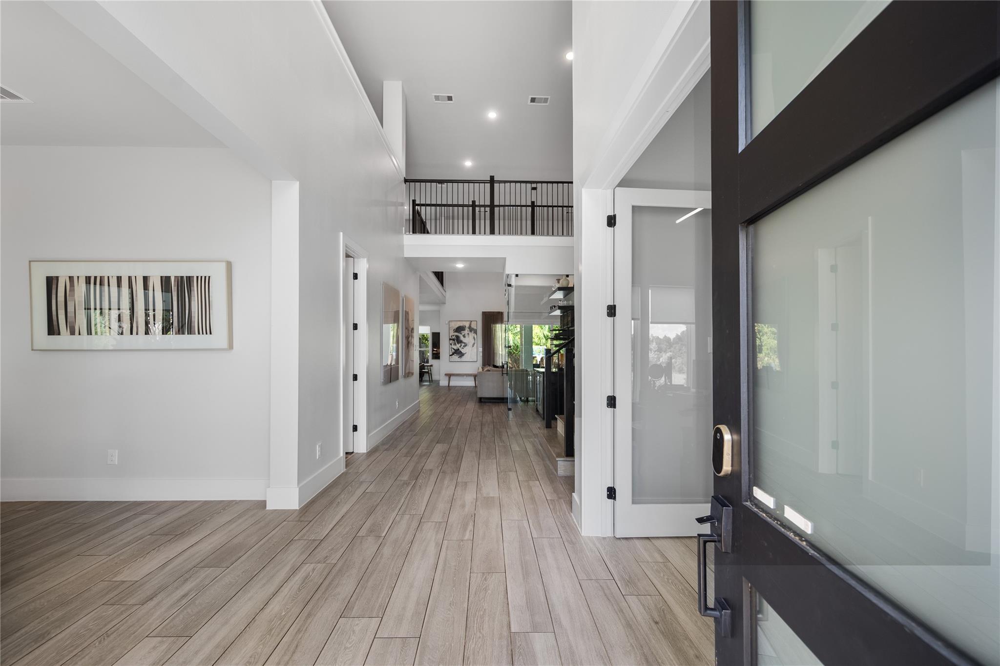 15 Peerless Point Place