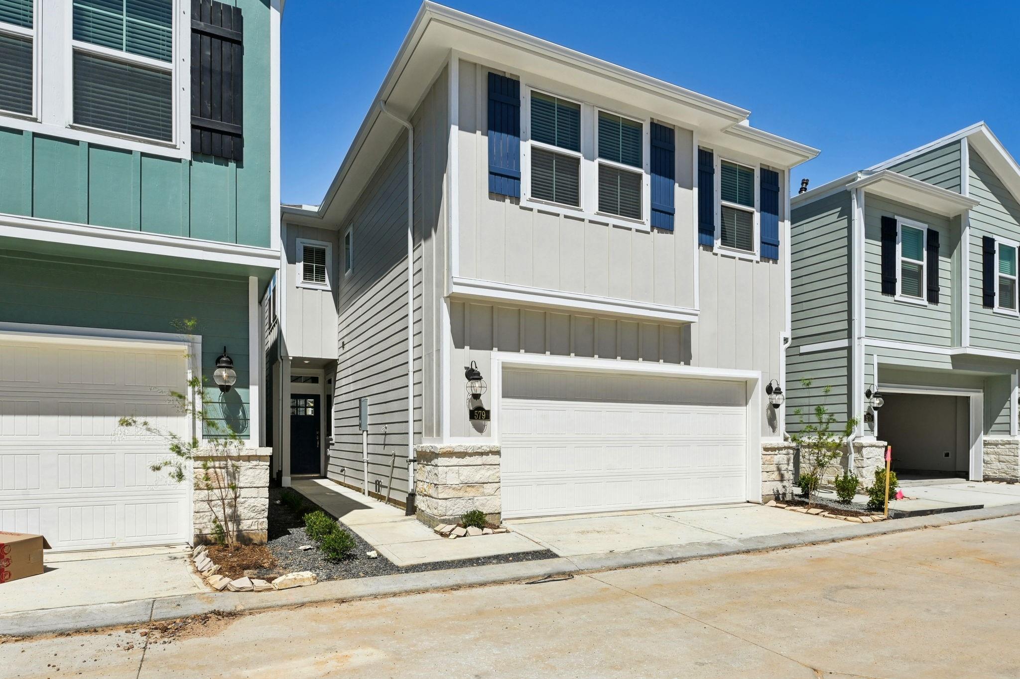 1119 Cedar Place Lane