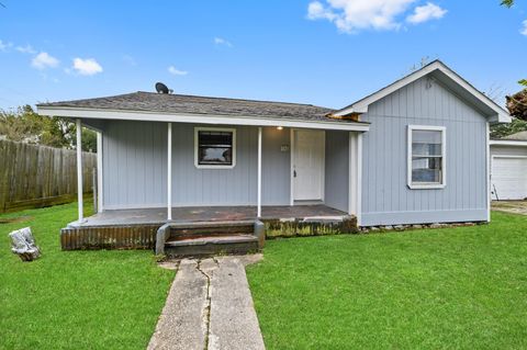 Photo of 3421 3rd Avenue N, Texas City, TX 77590 (MLS # 74002445)