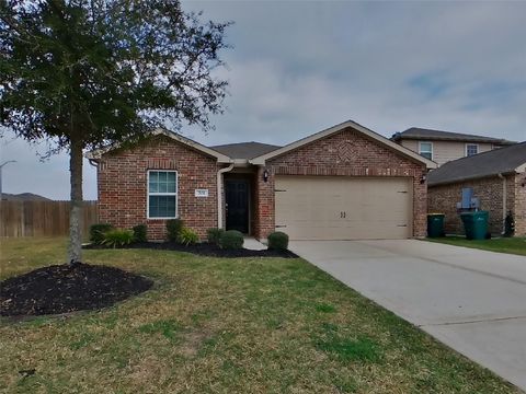 Photo of 701 Totem Trail Drive, Acatan De Las Pinas, TX 77568 (MLS # 98265881)