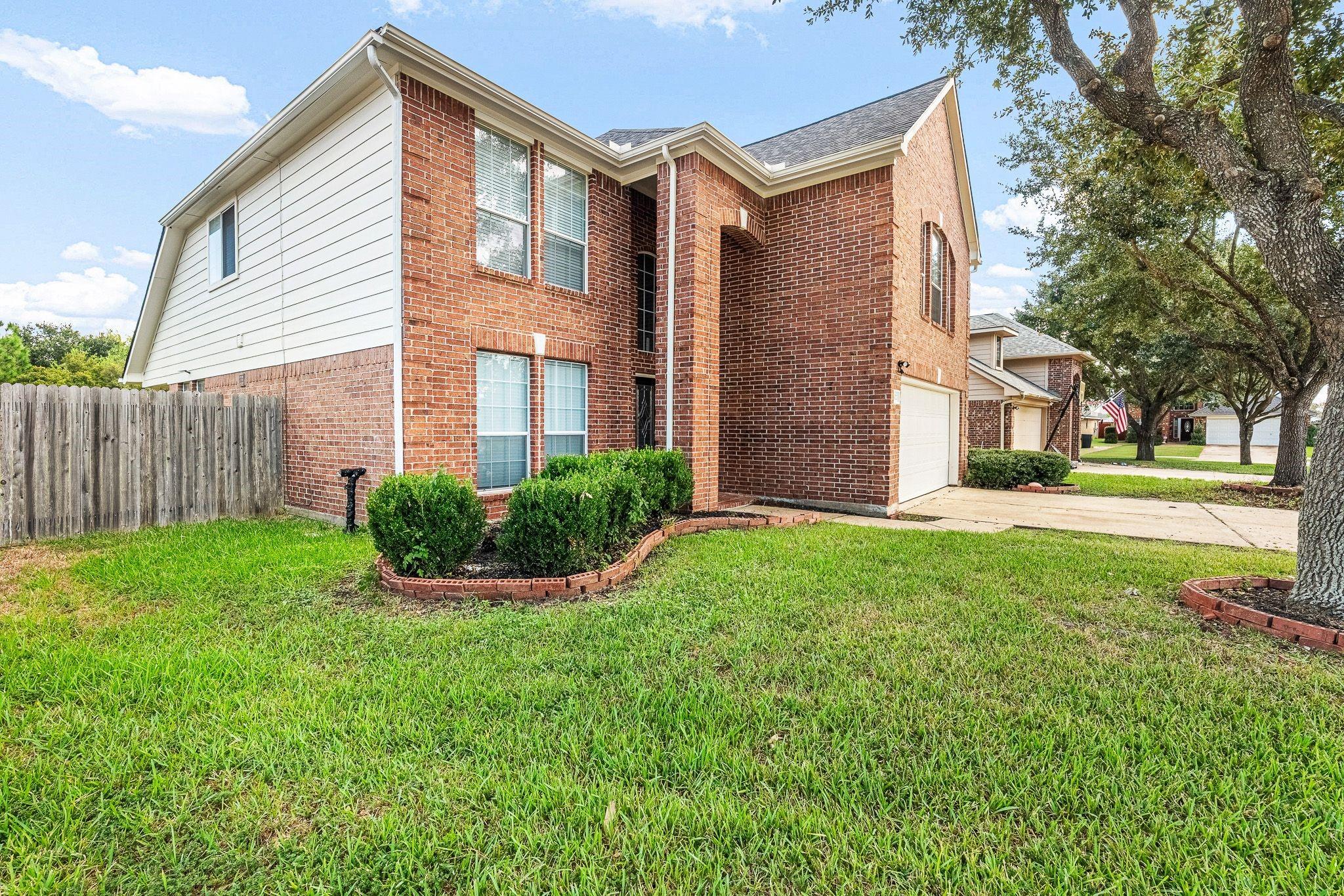 1502 Repiton Way