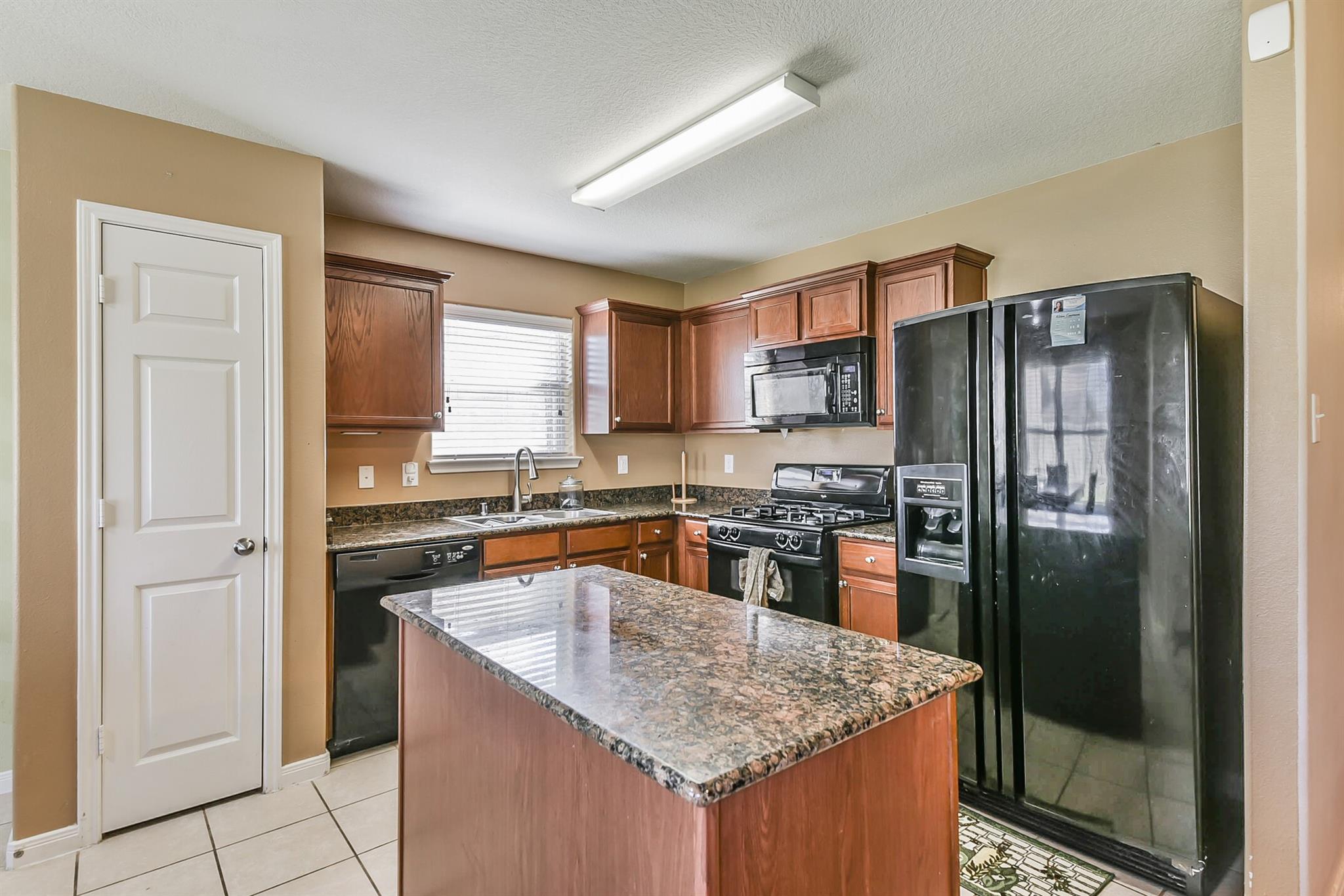 9423 Ivory Trail Lane