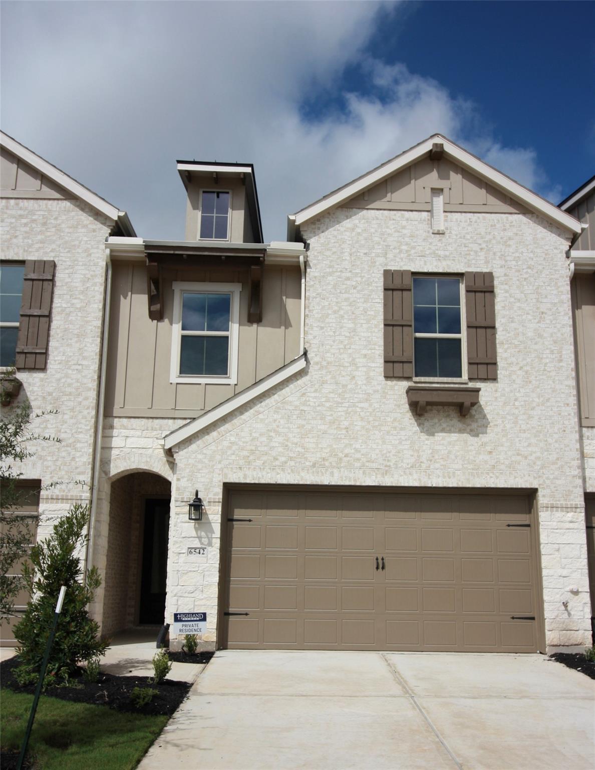 6542 Scarlet Pond Lane
