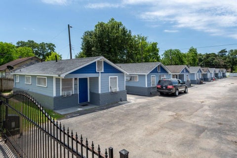 Photo of 4203 Hirsch Road #2, Houston, TX 77026 (MLS # 25830764)