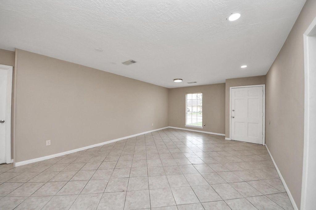 Photo of 11607 Neff Street, Houston, TX 77072 (MLS # 12891911)