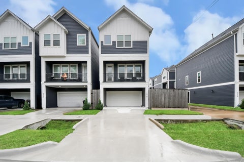 Photo of 901 Lehman Street #D, Houston, TX 77018 (MLS # 79871916)