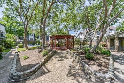 Photo of 10811 Richmond Avenue #65, Houston, TX 77042 (MLS # 41094829)