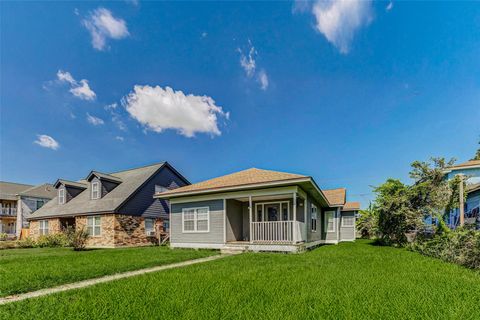 Photo of 418 W 1st Street, Freeport, TX 77541 (MLS # 53945608)