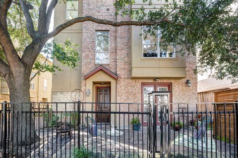 Photo of 5731 Kansas Street, Houston, TX 77007 (MLS # 92032734) Photo of 5731 Kansas Street, Houston, TX 77007 (MLS # 92032734)