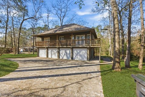 Photo of 500 Dogwood Trail, Conroe, TX 77316 (MLS # 69757563)