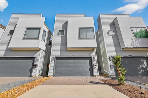 Photo of 4402 Schuler Street #B, Houston, TX 77007 (MLS # 76783755)