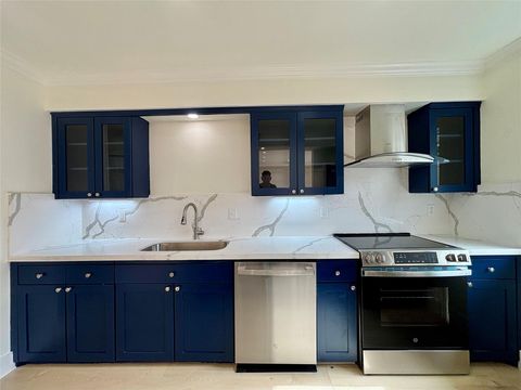 5805 Valley Forge Drive 96 Houston TX 77057