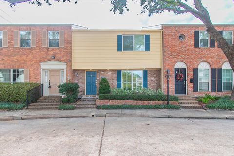 Photo of 5805 Valley Forge Drive #96, Houston, TX 77057 (MLS # 78058972)