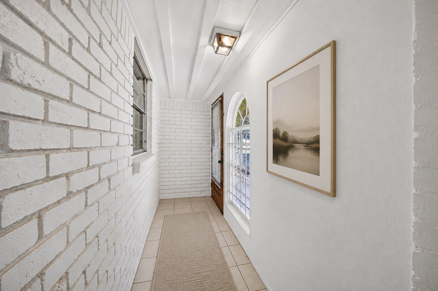 522 Hollyvale Dr