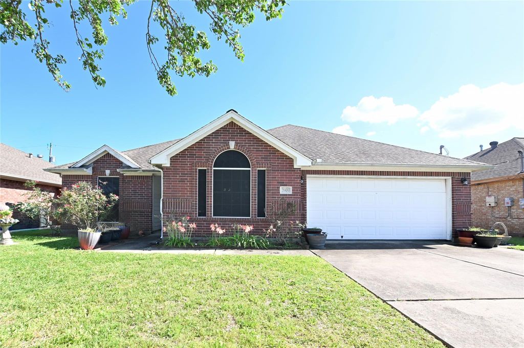 Photo of 2909 30th Avenue N, Texas City, TX 77590 (MLS # 4991750)