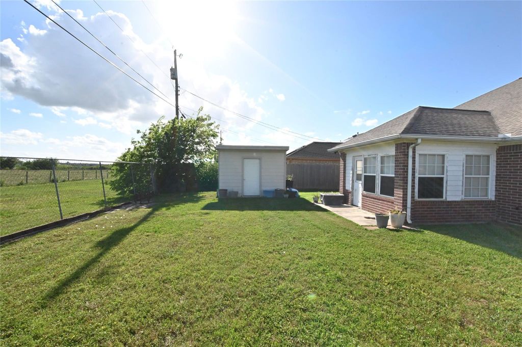 Photo of 2909 30th Avenue N, Texas City, TX 77590 (MLS # 4991750)