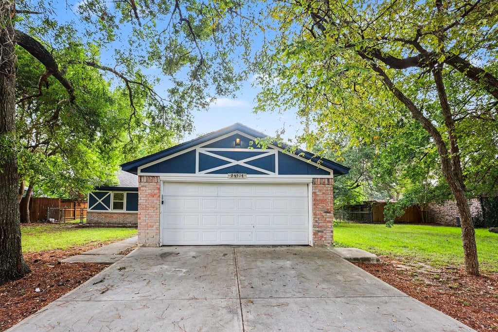 Photo of 24514 Red Deer Drive, Houston, TX 77336 (MLS # 9946698)