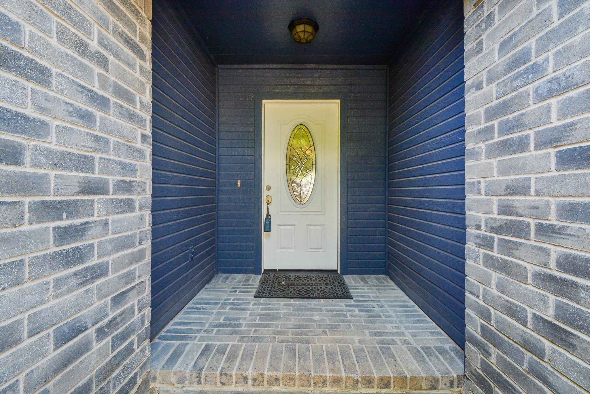 22811 Market Square Lane