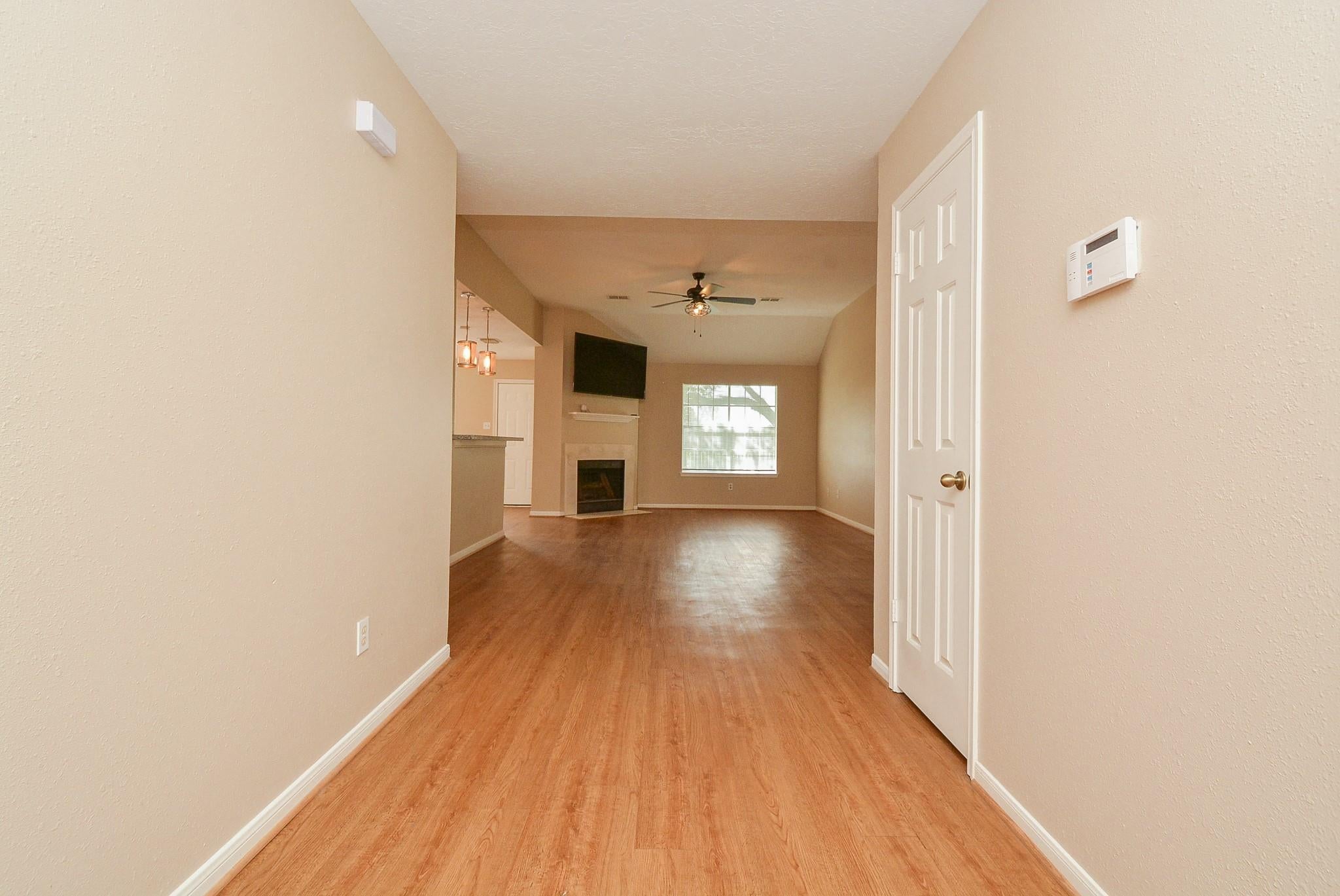 22811 Market Square Lane