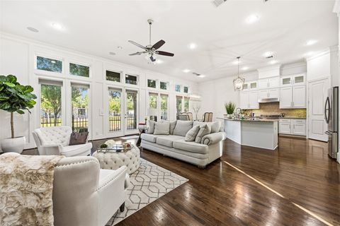 Photo of 1819 Wrenwood Lakes, Houston, TX 77043 (MLS # 55399710)