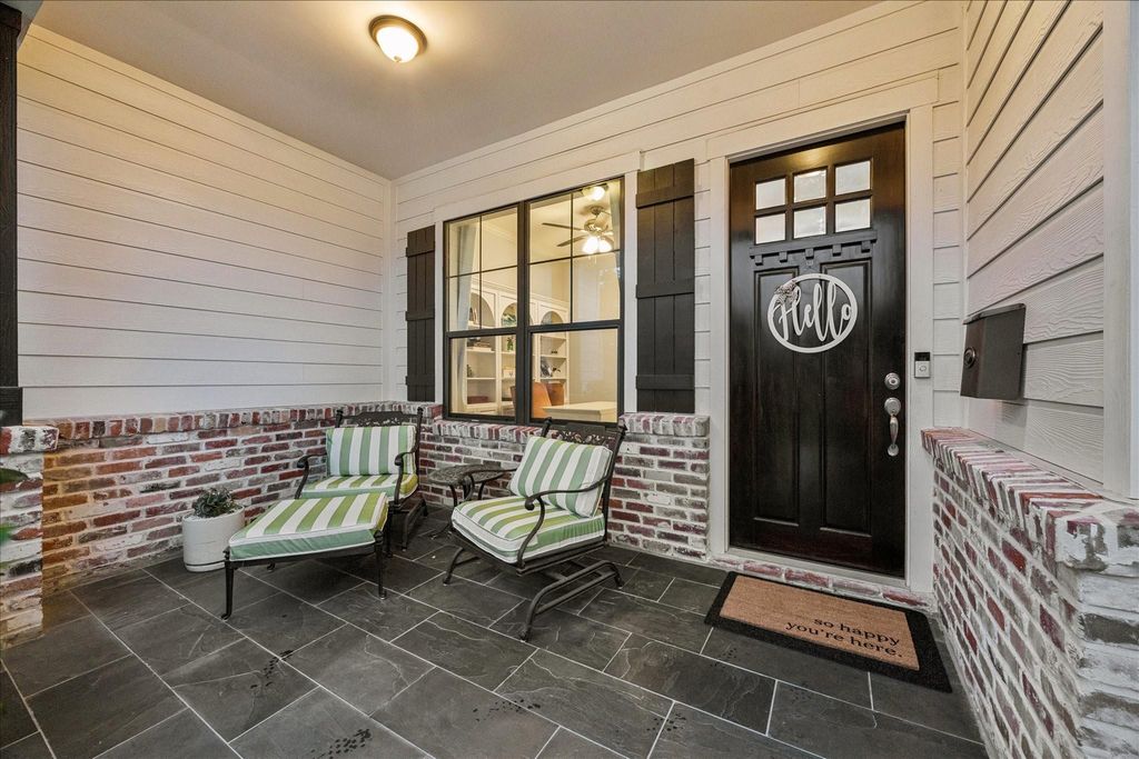 Photo of 1418 Chamboard Lane, Houston, TX 77018 (MLS # 85229943)