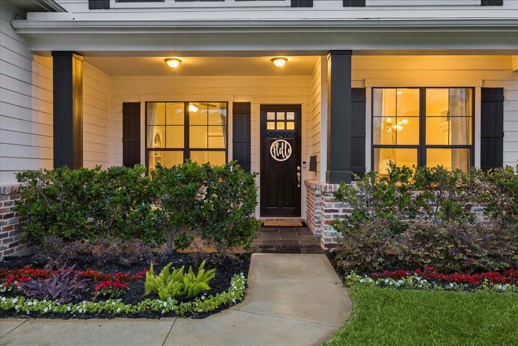 Photo of 1418 Chamboard Lane, Houston, TX 77018 (MLS # 85229943)