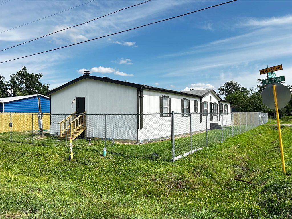 Photo of 219 Blinkin Avenue, Crosby, TX 77532 (MLS # 42099738)