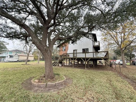 Photo of 2806 Pearl Street, Liverpool, TX 77577 (MLS # 61325129)