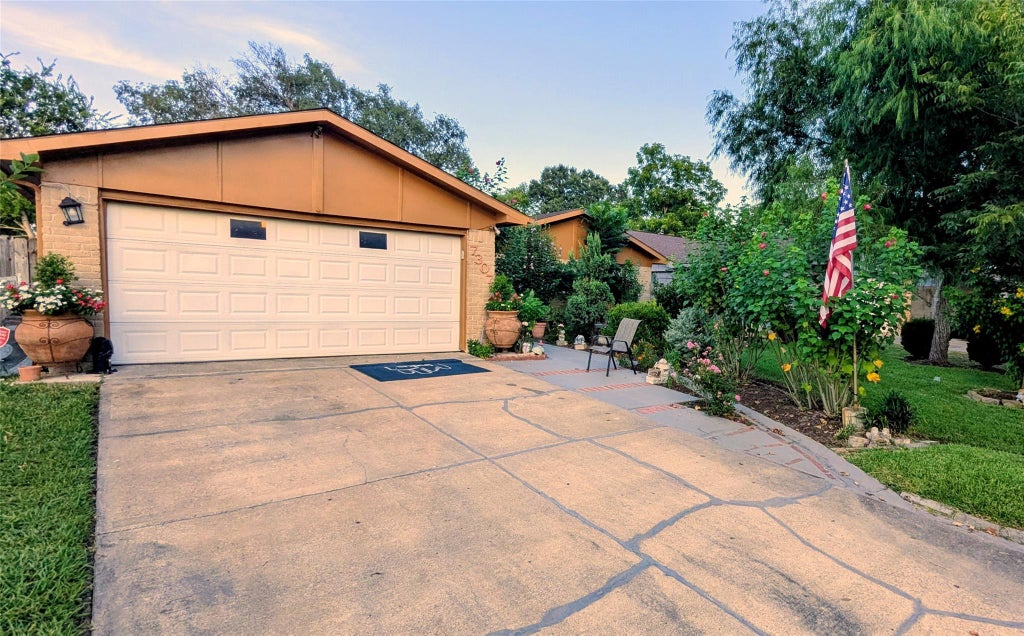 Photo of 7307 La Granada Drive, Houston, TX 77083 (MLS # 23103485)