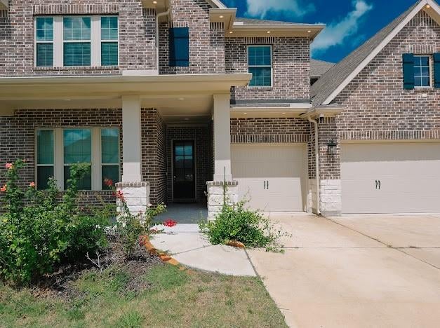 5823 Ash Valley Drives