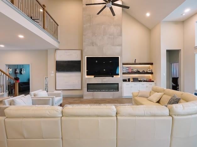 5823 Ash Valley Drives