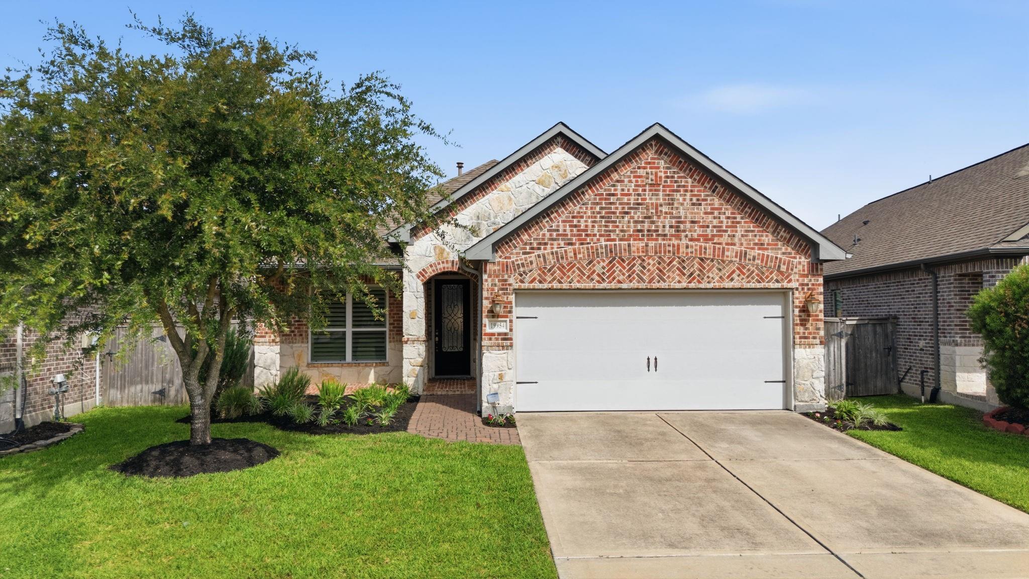 19954 Rojo Rock Lane