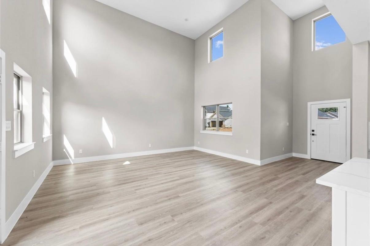 2615 Liguria Ln