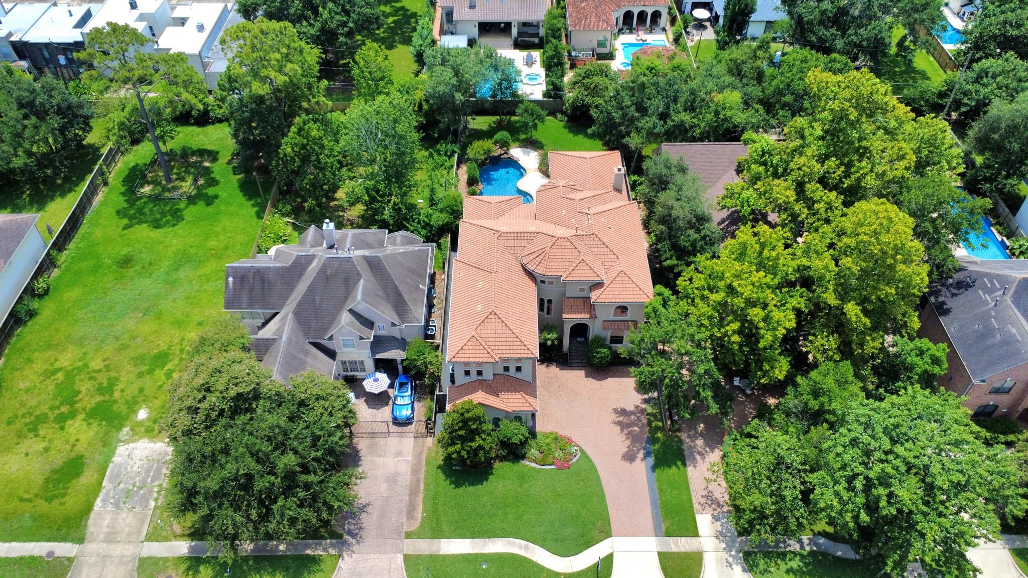 4809 Elm Street