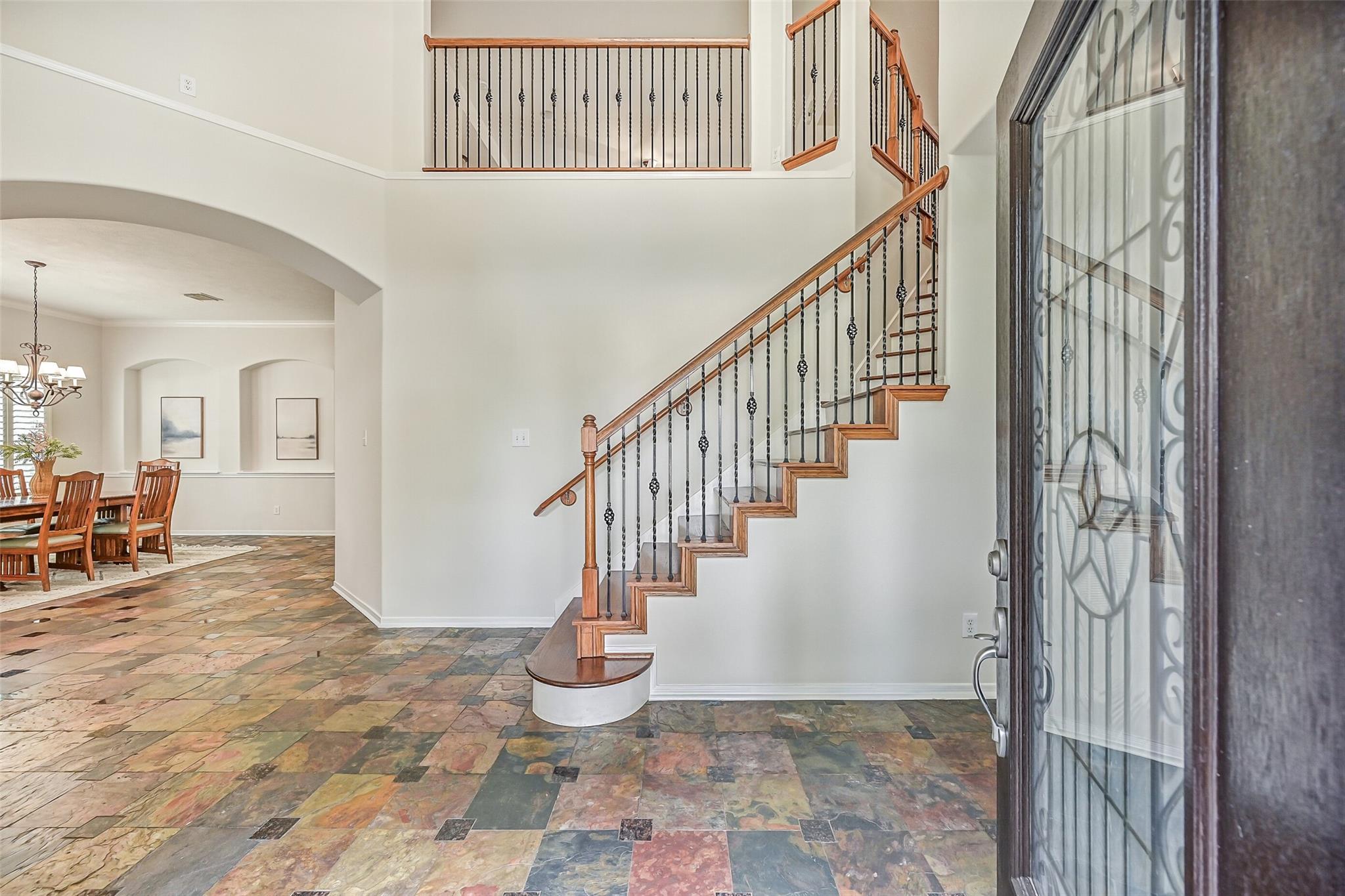 212 Falcon Lake Circle