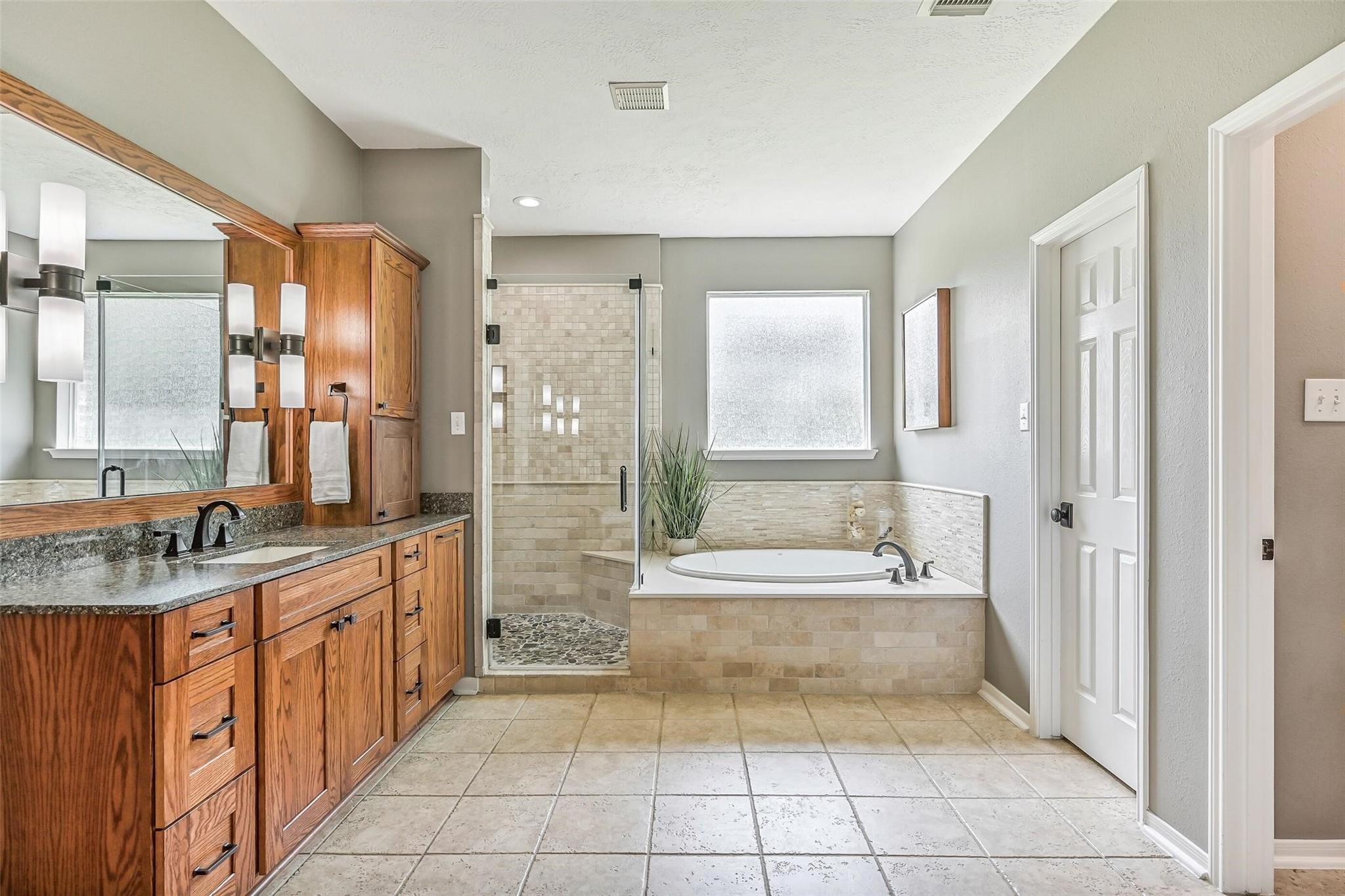 212 Falcon Lake Circle