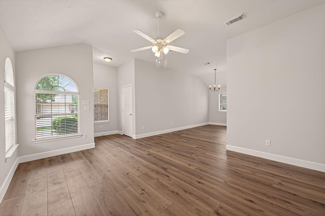 6739 Windy River