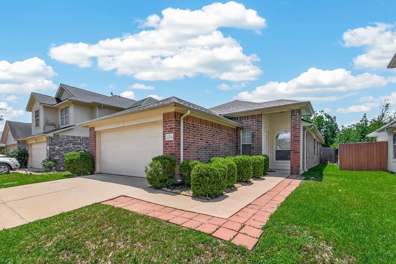 6739 Windy River