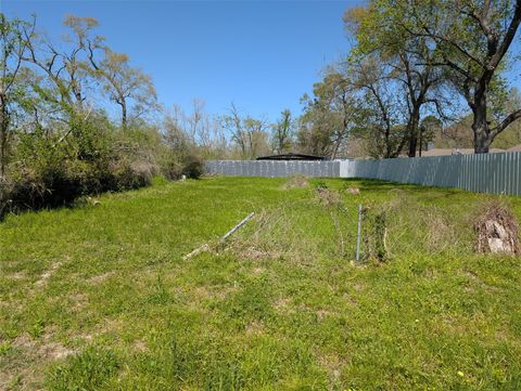 Photo of 6516 Wilburforce Street, Houston, TX 77091 (MLS # 73236010) Photo of 6516 Wilburforce Street, Houston, TX 77091 (MLS # 73236010)