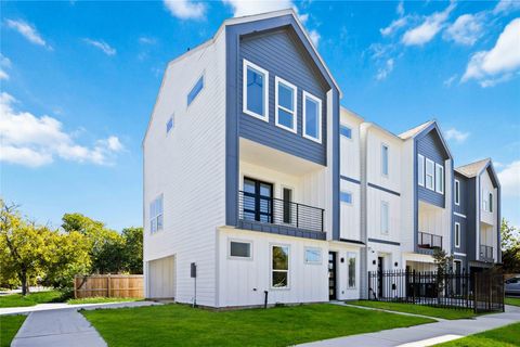 Photo of 3022 Drew Street, Houston, TX 77004 (MLS # 21681514)