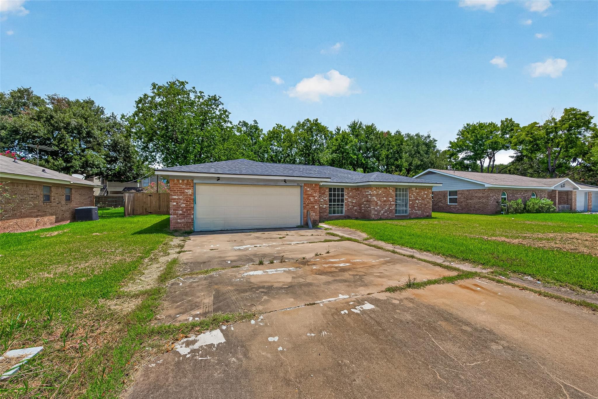 2013 Long Dr