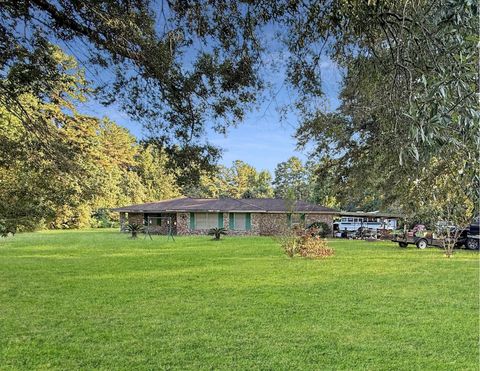 Apartment For Sale - 5604 Highway 105<br/> Hull, TX 77564