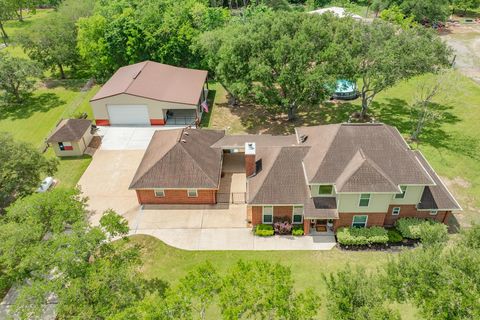 Photo of 5620 County Road 166, Alvin, TX 77511 (MLS # 42495494)