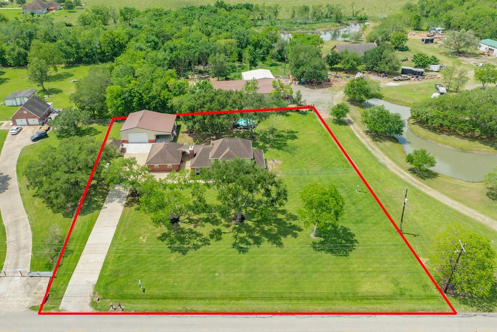 Photo of 5620 County Road 166, Alvin, TX 77511 (MLS # 42495494)